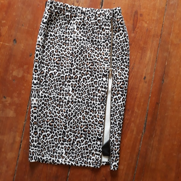 Sold Kim Kardashian Skirt - Picture 5 of 7